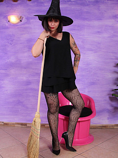 Dropdead gorgeous ammalia as a sexy image 2