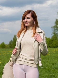 Jeny in white pantyhose image 9